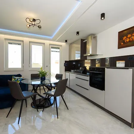 Apricus Apartment Split Exterior photo